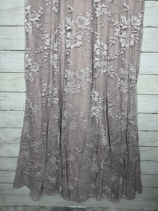Torrid Pastel Lilac Lace Maxi Dress Size 14 Formal Wedding Guest Flutter Sleeve - Picture 3 of 6